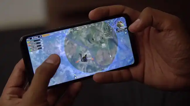 بررسی Galaxy A10 سامسونگ